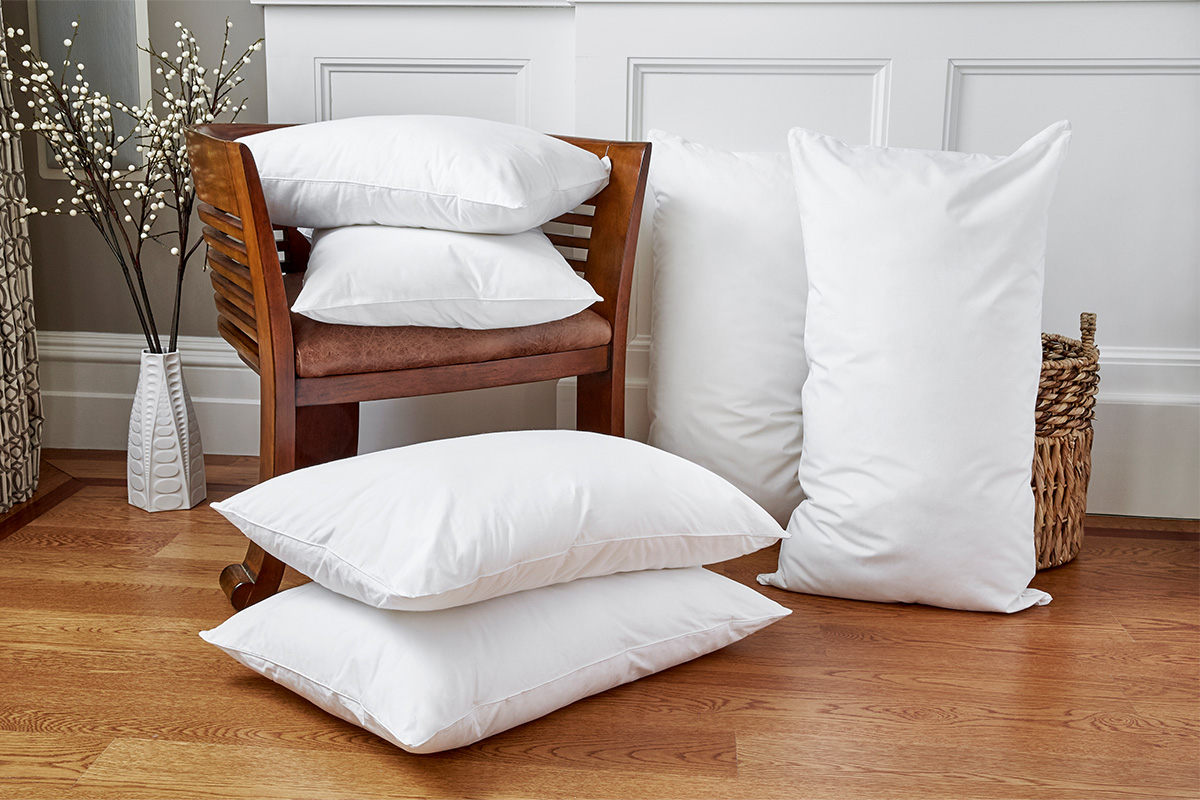 https://www.curatedbyjw.com/images/products/v2/xlrg/curatedbyjw-down-alternative-eco-pillow-jw-108-eco_xlrg.jpg
